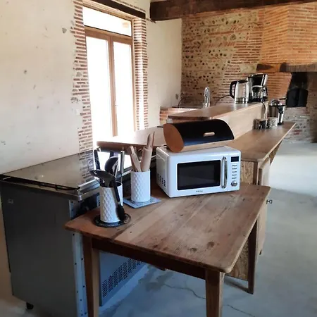 La Metairie Du Chateau Bed & Breakfast *